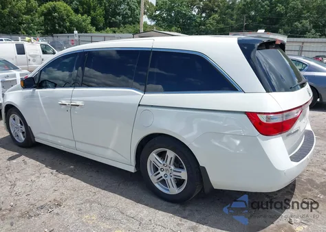 2013 Honda Odyssey Touring/Touring Elite z USA, uszkodzony, nr VIN 5FNRL5H96DB054506